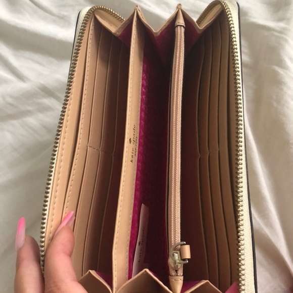Kate Spade Large Zip Wallet - Picture 3 of 5